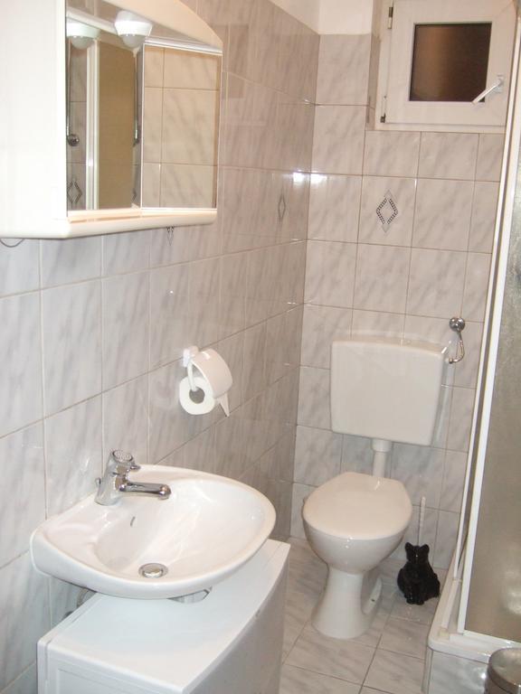 Apartments Bibijana Pakostane Bilik gambar